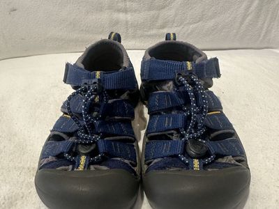 Keen youth size 1 navy waterproof, hiking sandals