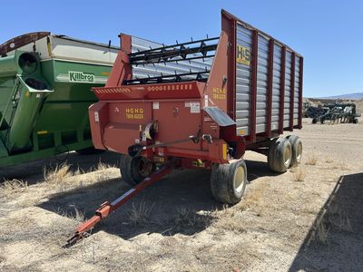 H&S Mfg HD Twin Auger Forage/Feeder Wagon