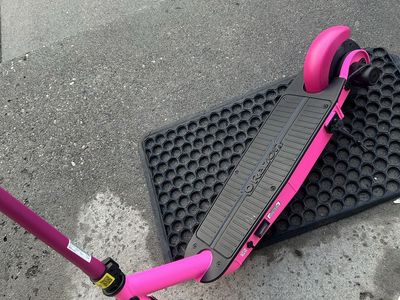 Razor Power Core E90 Electric Scooter - Pink