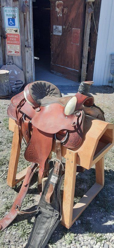 Roping Circle A 15 1/2 saddle