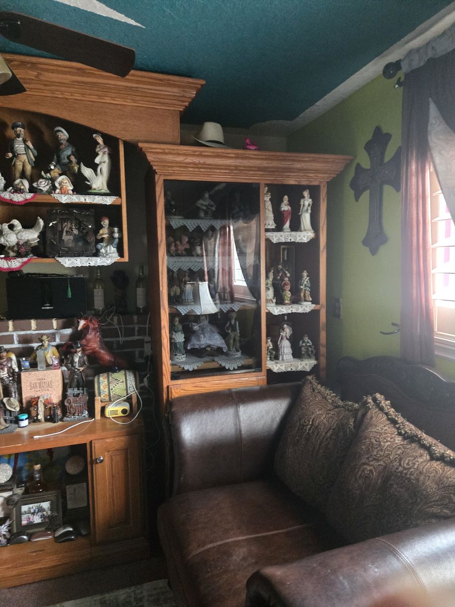 Entertainment center