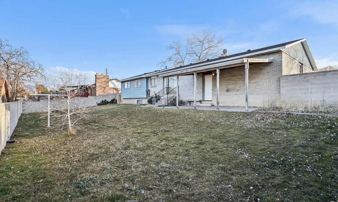 Vista Drive Gem: 4Bedrooms, 3Bathrooms, Move-In Ready!