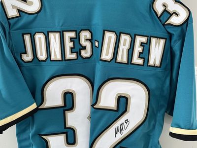 Signed Maurice Jones-Drew #32 Jaguars Jersey – Beckett Authenticated