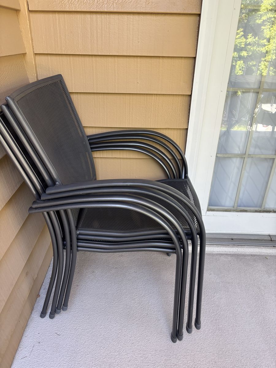 Outdoor dining set