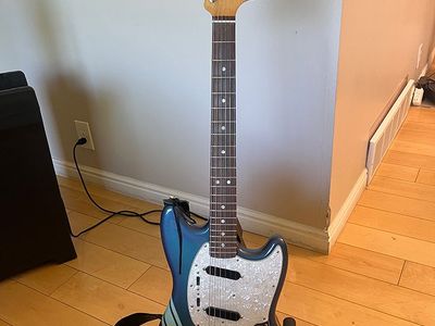 Fender Mustang Vintera II Made in Mexico 2024