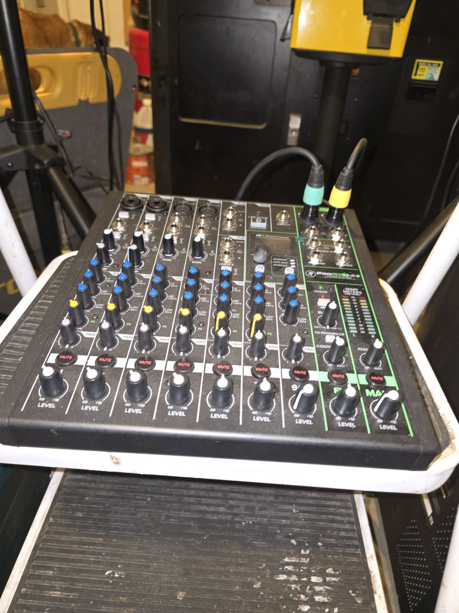 Mackie ProFX10v3+, 10-Channel Analog Mixer with Enhanced FX, USB Recording Modes and Bluetooth