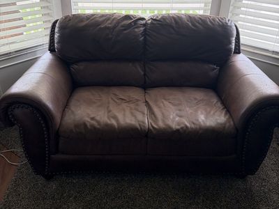 Matching Leather Couch And Love Seat