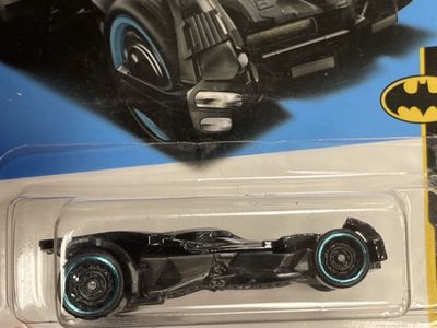 Hot Wheels BATMOBILE BATMAN SUPERMAN BATMAN 2024