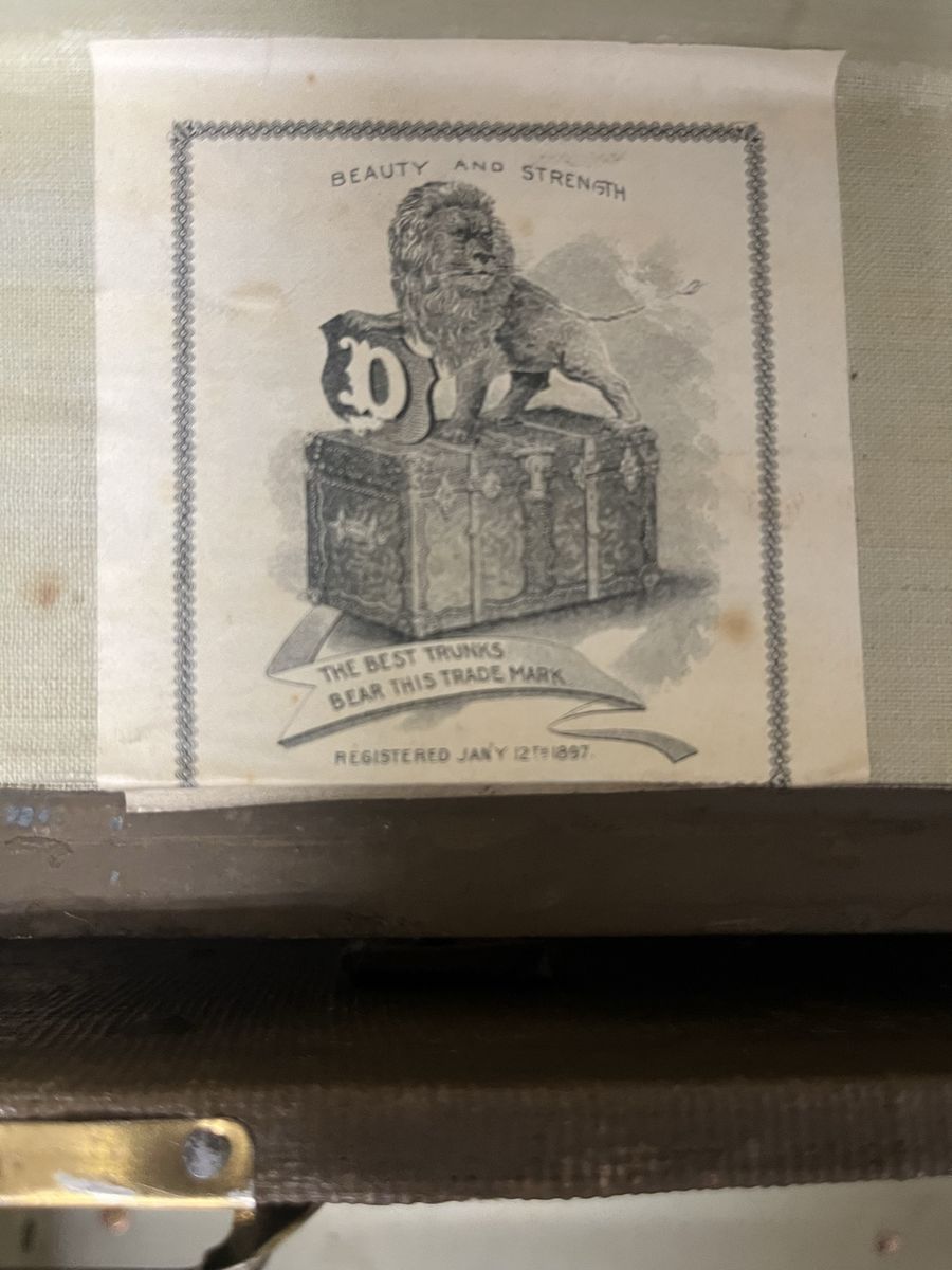 Main image 4