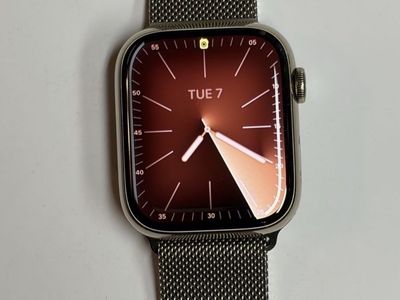 •• Apple Watch S 9 45mm Gold Stainless Steel Ceramic ••