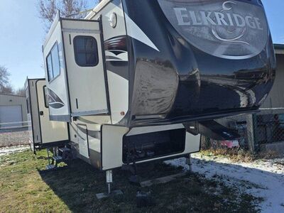 40ft Elkridge Fifth Wheel 2017