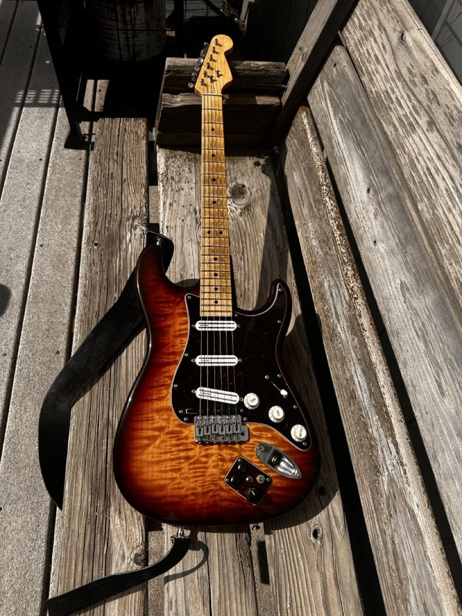 Custom Strat Amber Burst Hollow Body Warmoth Piezo Bridge with Roland Gr33 Guitar Synthesizer