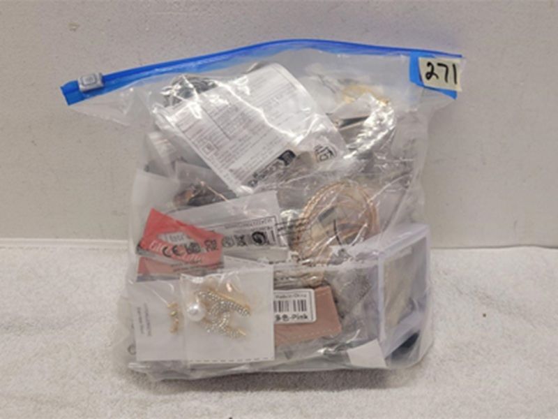 Main image 6