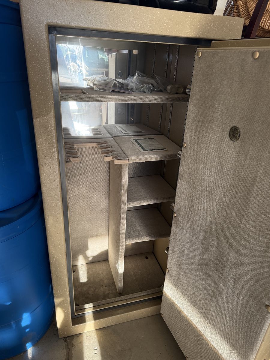 Main image 3