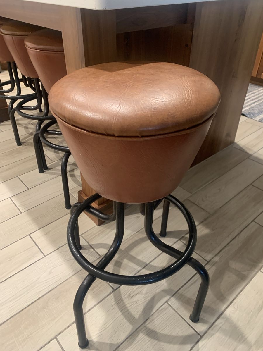 Set of 4 Leather & Black Metal Barstools