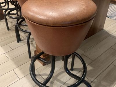 Set of 4 Leather & Black Metal Barstools