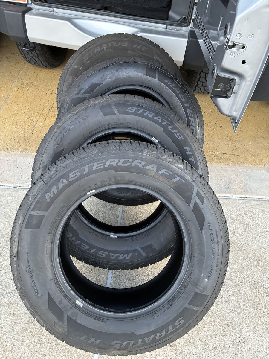Four 255/70R18 MASTERCRAFT STRATUS HT TIRES