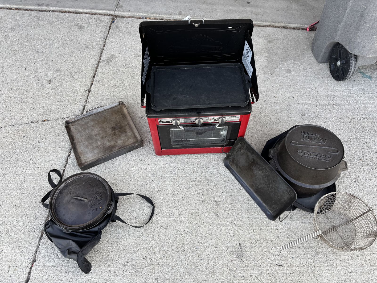 Camp Kitchen, Camp Chef Oven,stove, Dutchoven, Gri