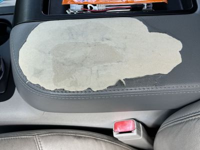 2009 Chevy Tahoe Center Console Lid