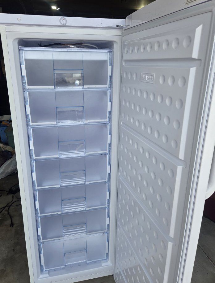 11 cubic foot garage ready freezer