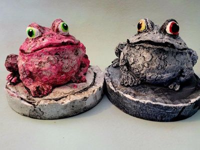 Frog ٩(ö)۶ Concrete Statue Table top Garden