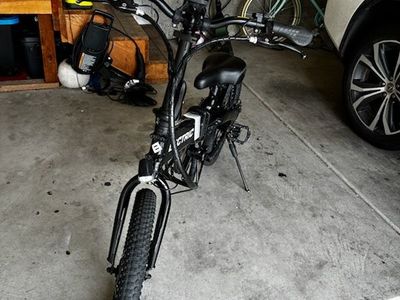 Lectric XP 2.0 E-Bike — 2 Batteries, Needs Tires, Ready for a Second Life