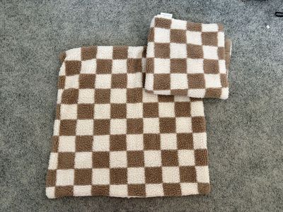 Checkered Sherpa