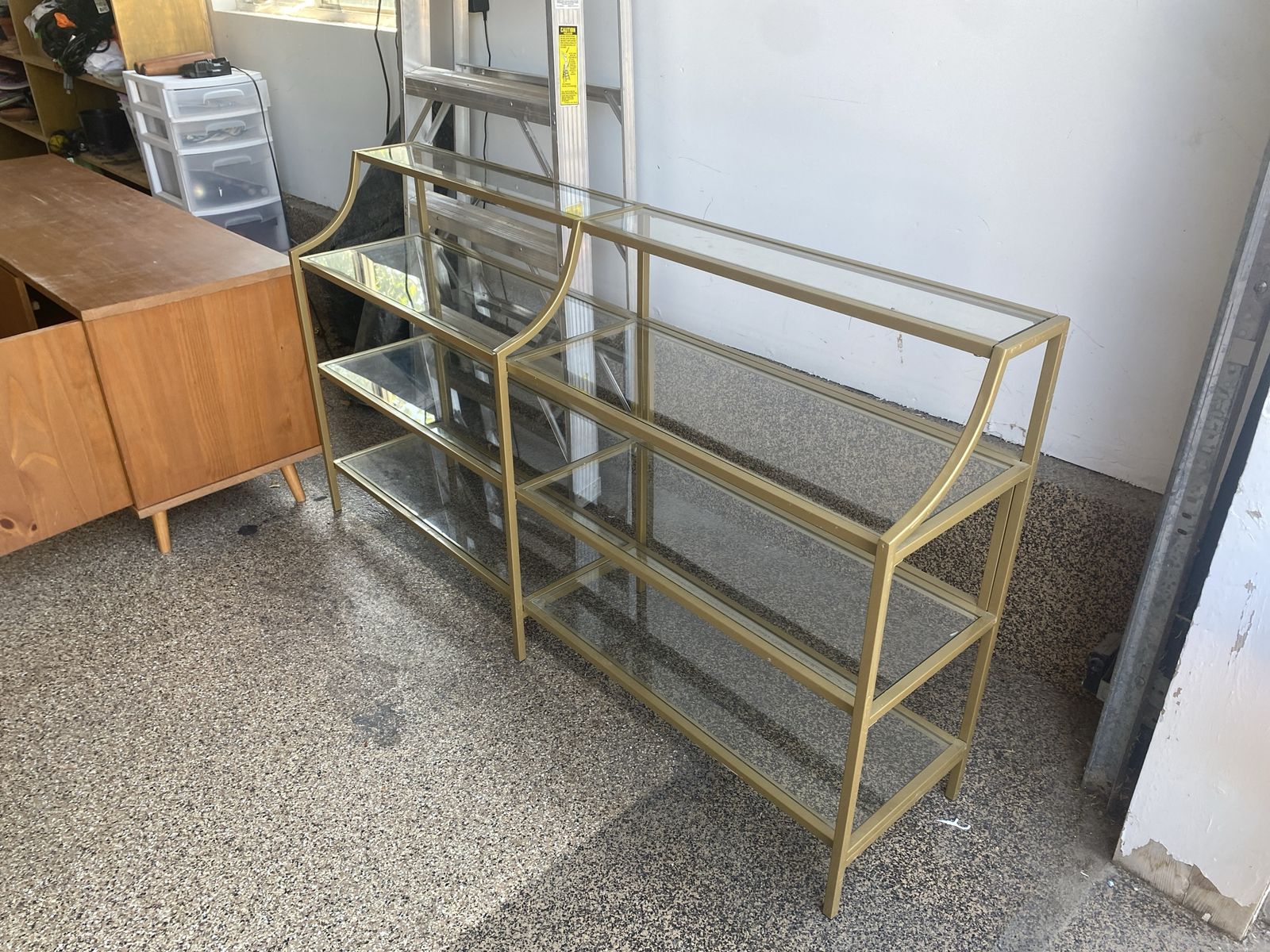 Gold Brass & Glass Display Shelf - Console Table, 3 Tiers, Modern Design