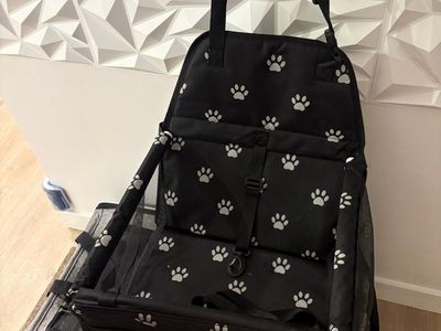 Petbobi Black Paw Print Dog Car Seat Booster with Clip-on Leash & Adjustable Straps