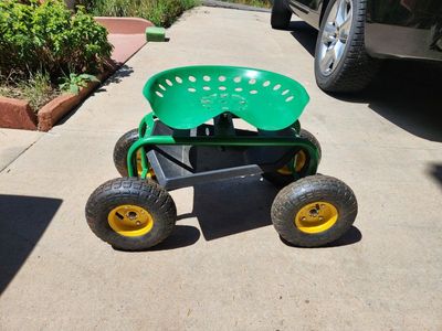 John Deere Rolling Garden Stool Seat Tool Holder