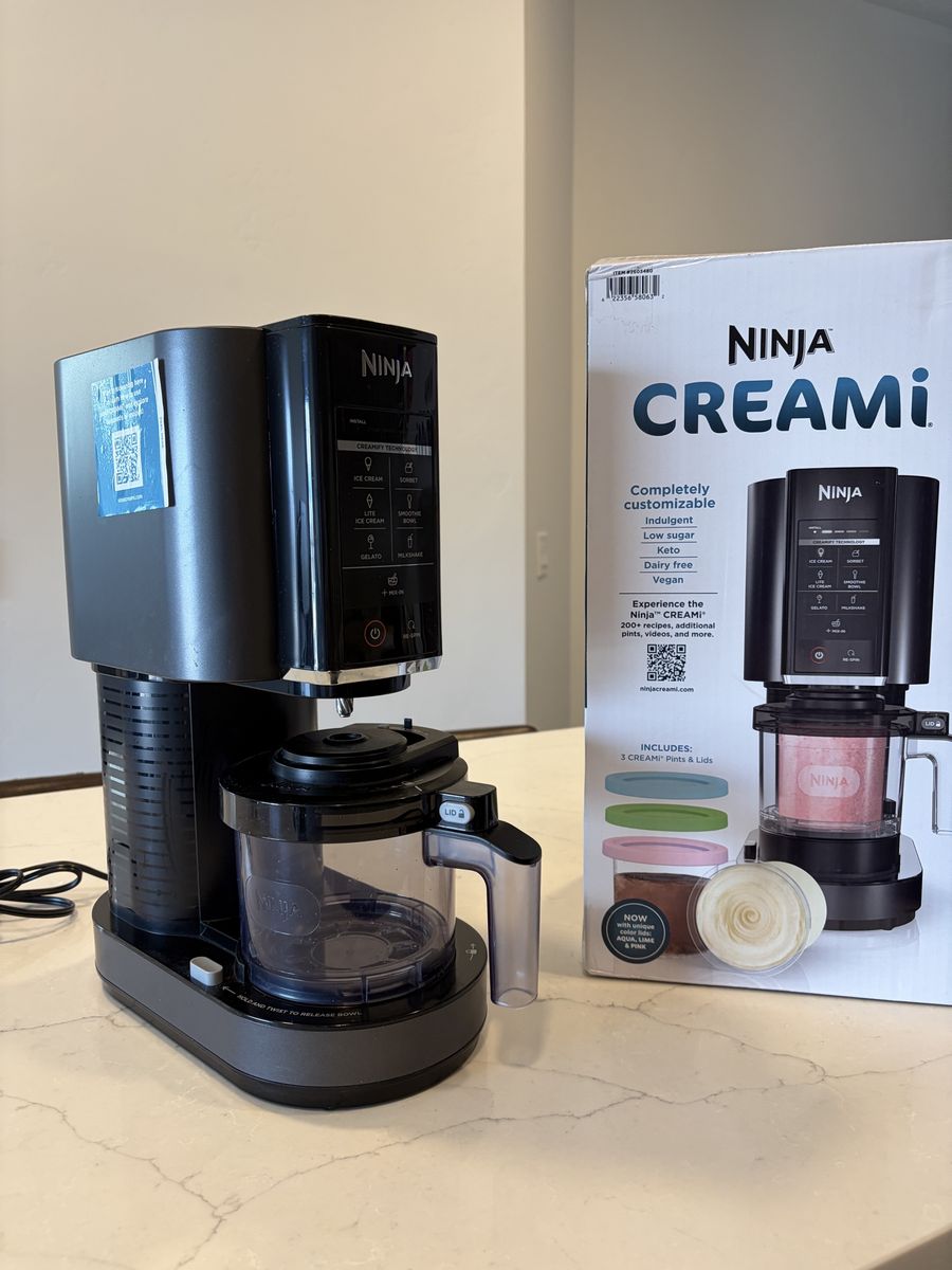 Ninja CREAMi NC301 Ice Cream & Frozen Treat Maker with 3 Pints - Black