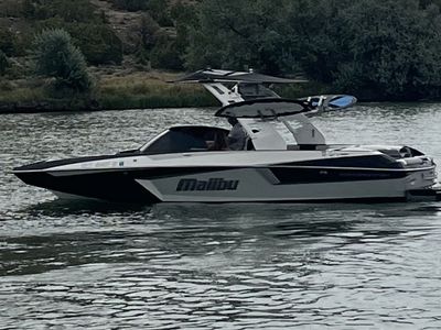 2020 Malibu 23 mxz