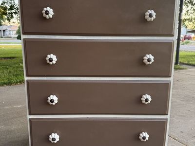 Cute 4 drawer dresser