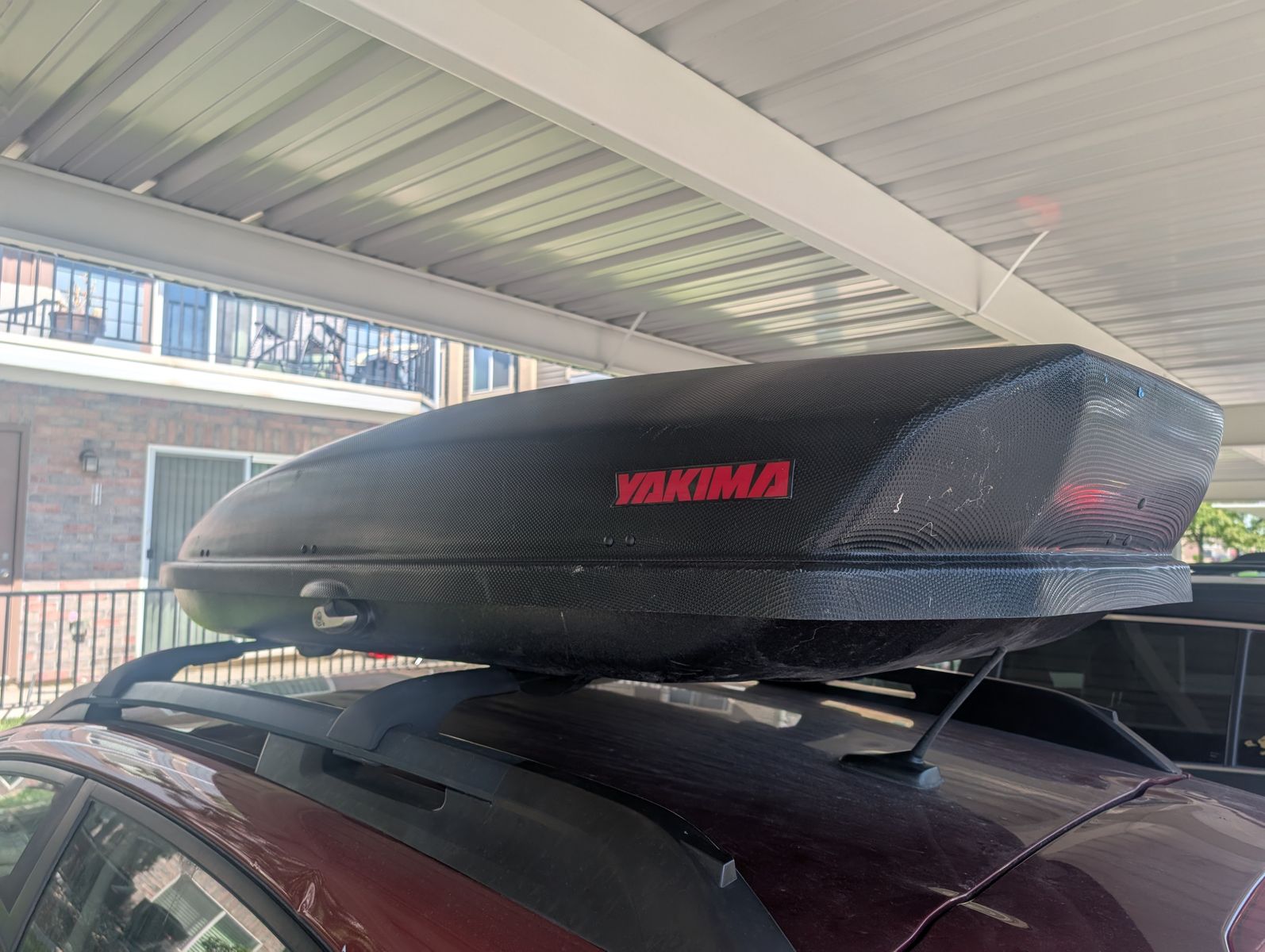Yakima Cargo Storage Box – Fuel-Efficient, Easy Mount, Great Condition