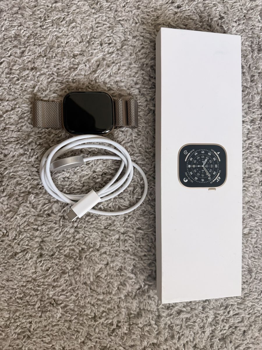 Apple Watch Series 11 (GPS+Cellular) 46mm Titanium Case with Gold Milanese Loop