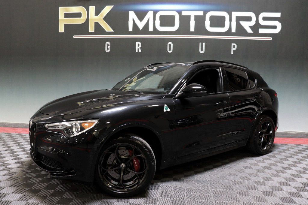 2022 Alfa Romeo Stelvio Quadrifoglio