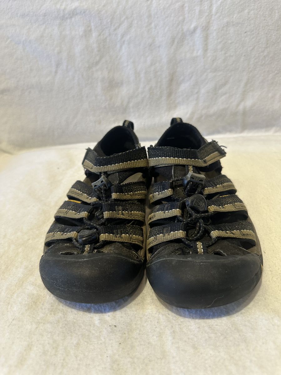 Keen Youth Size 3 Black/Khaki Wtrprf Hiking Sandal