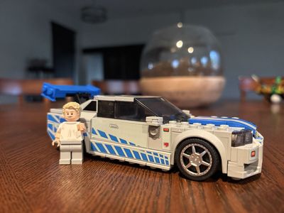 LEGO Speed Champions 2 Fast 2 Furious Nissan Skyline GT-R (R34) 76917 Set with Minifigure