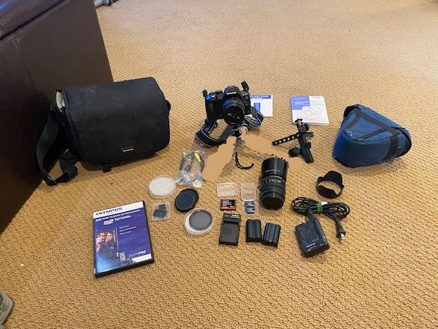 Olympus E-520 SLR Camera Bundle