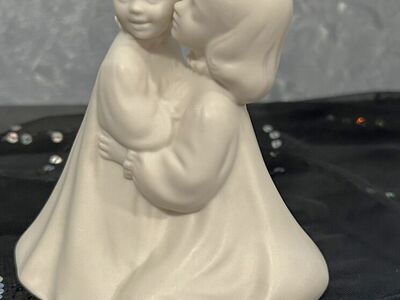 Vintage Hansens Classic Sisterly Love