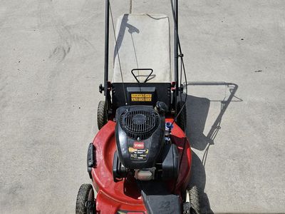 Toro 22-in Self-Propelled Recycler Lawn Mower