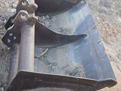 backhoe/excavator bucket