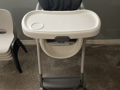 Barely used graco highchair