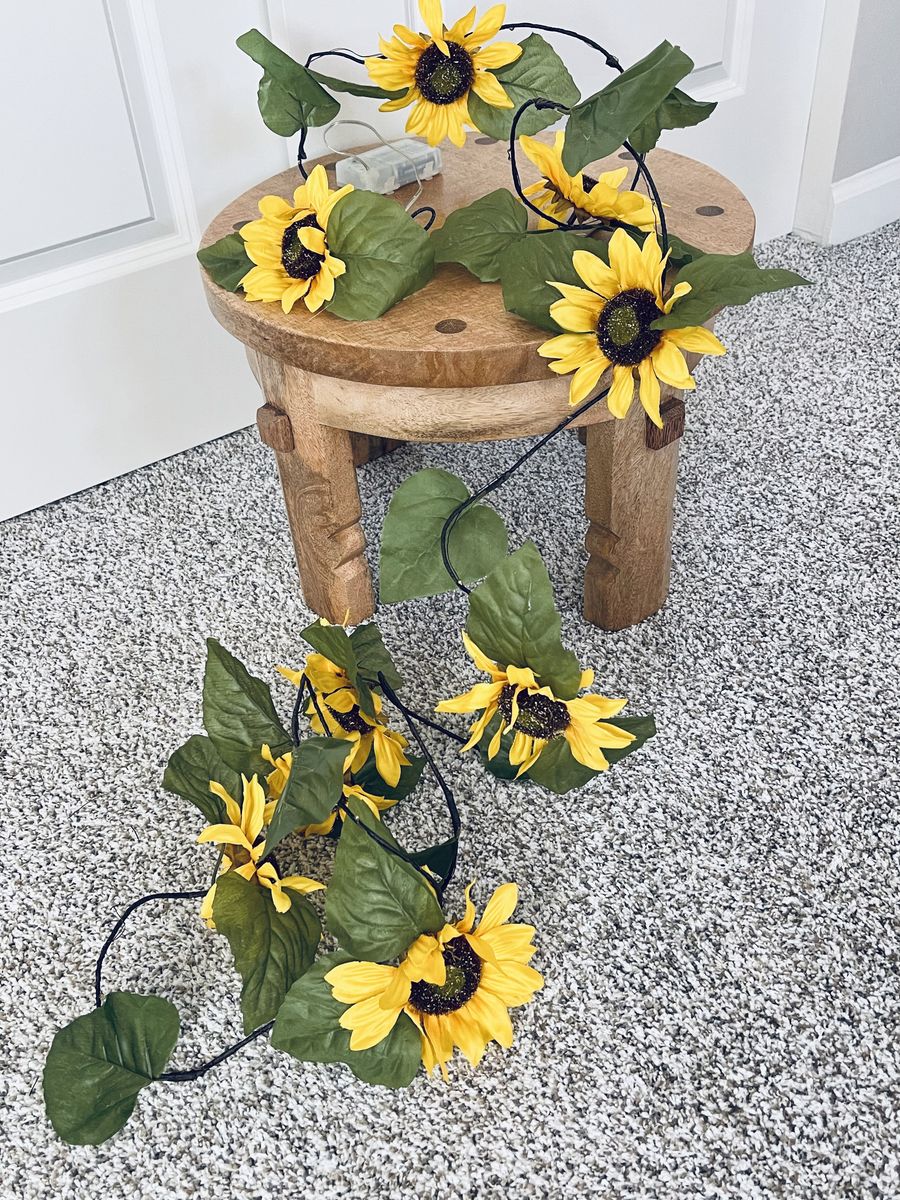 Like new, Pier 1 -10ft Sunflower Glimmer String battery operated Fairy Lights, HTF Rare- $30