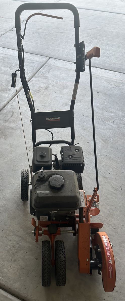 Generac GC8000E Edger 9" 163cc 4-Cycle Gas