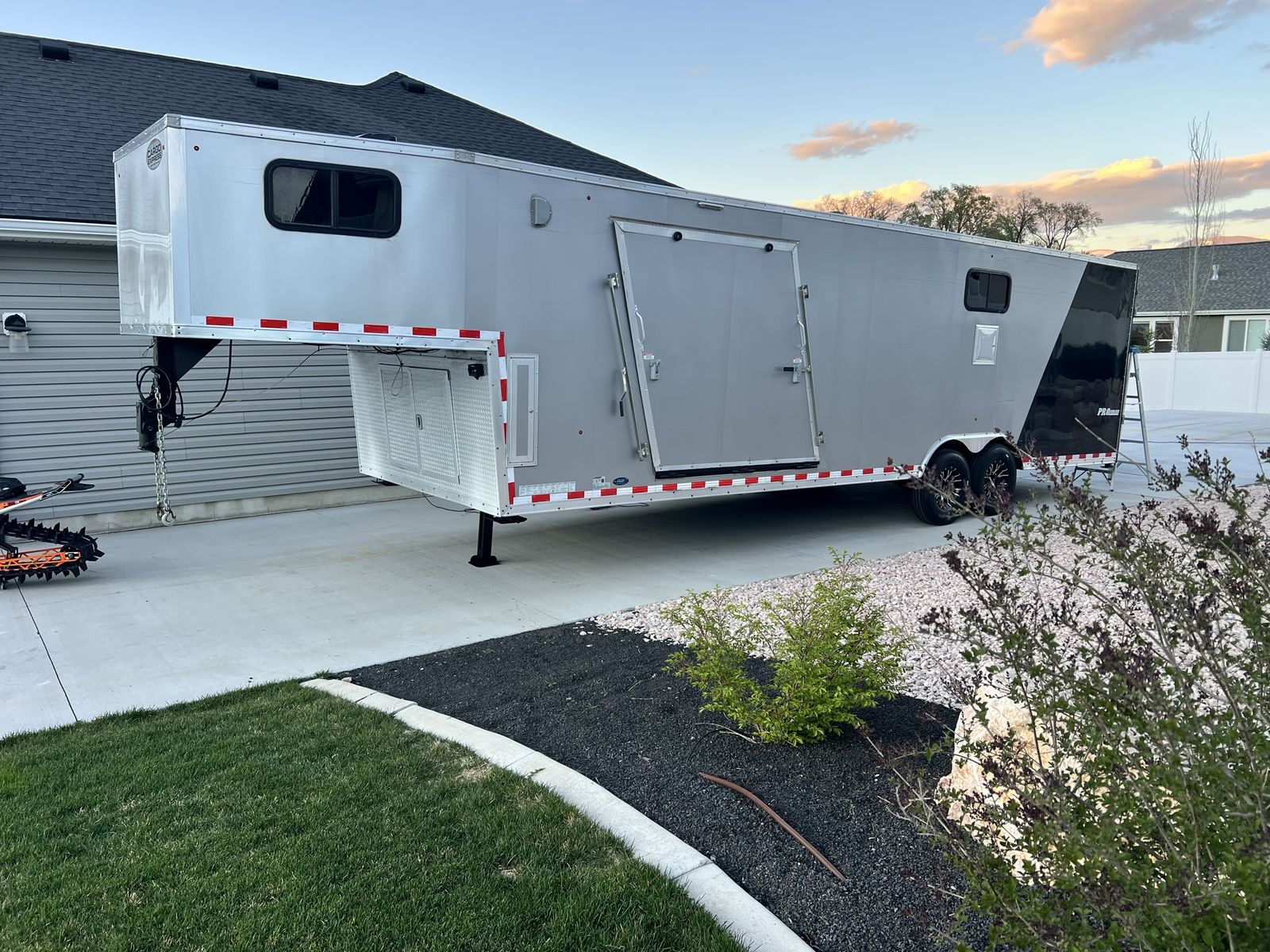 2019 Cargo Express 34' GN Pro Series