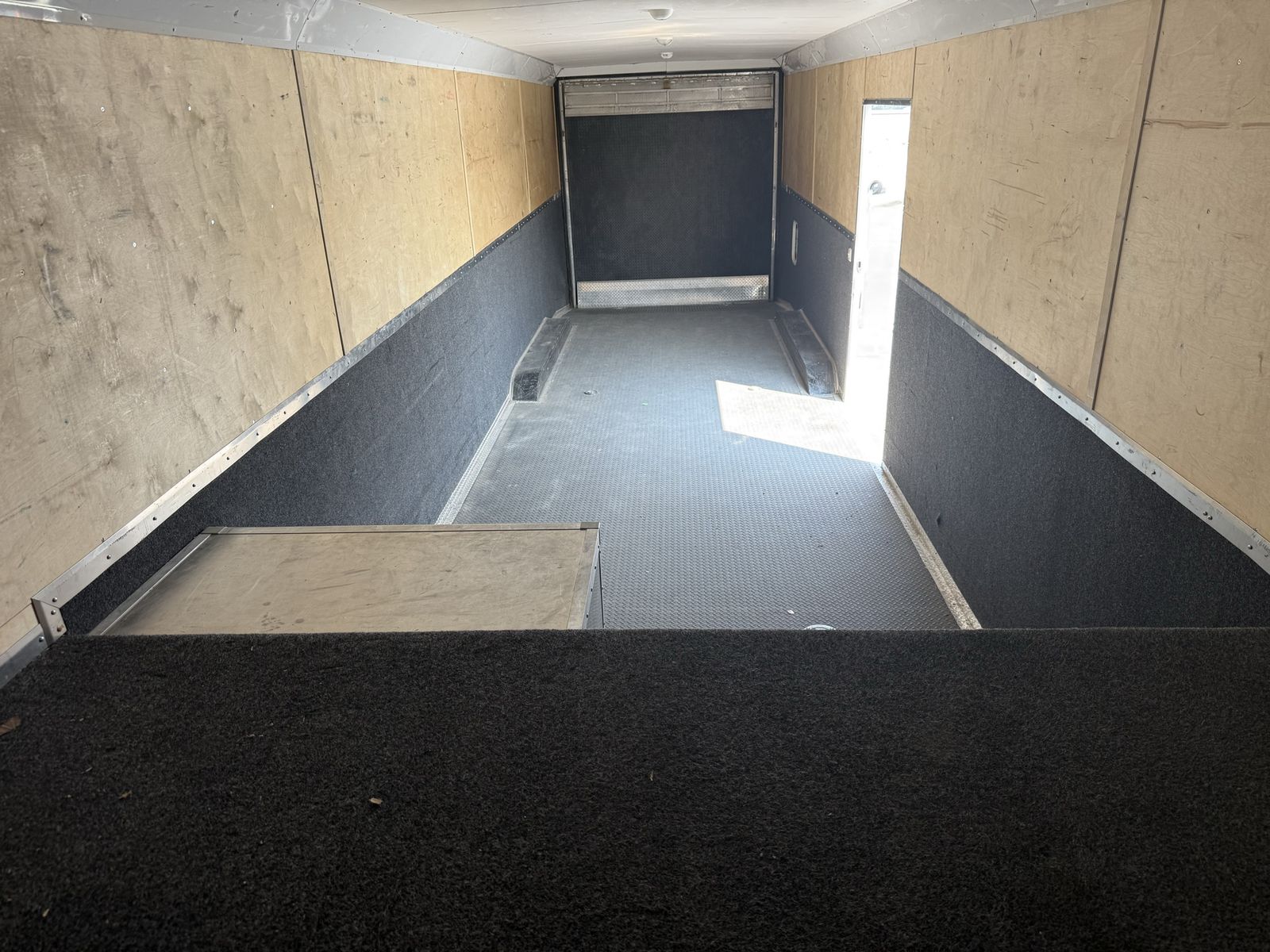 Main image 7