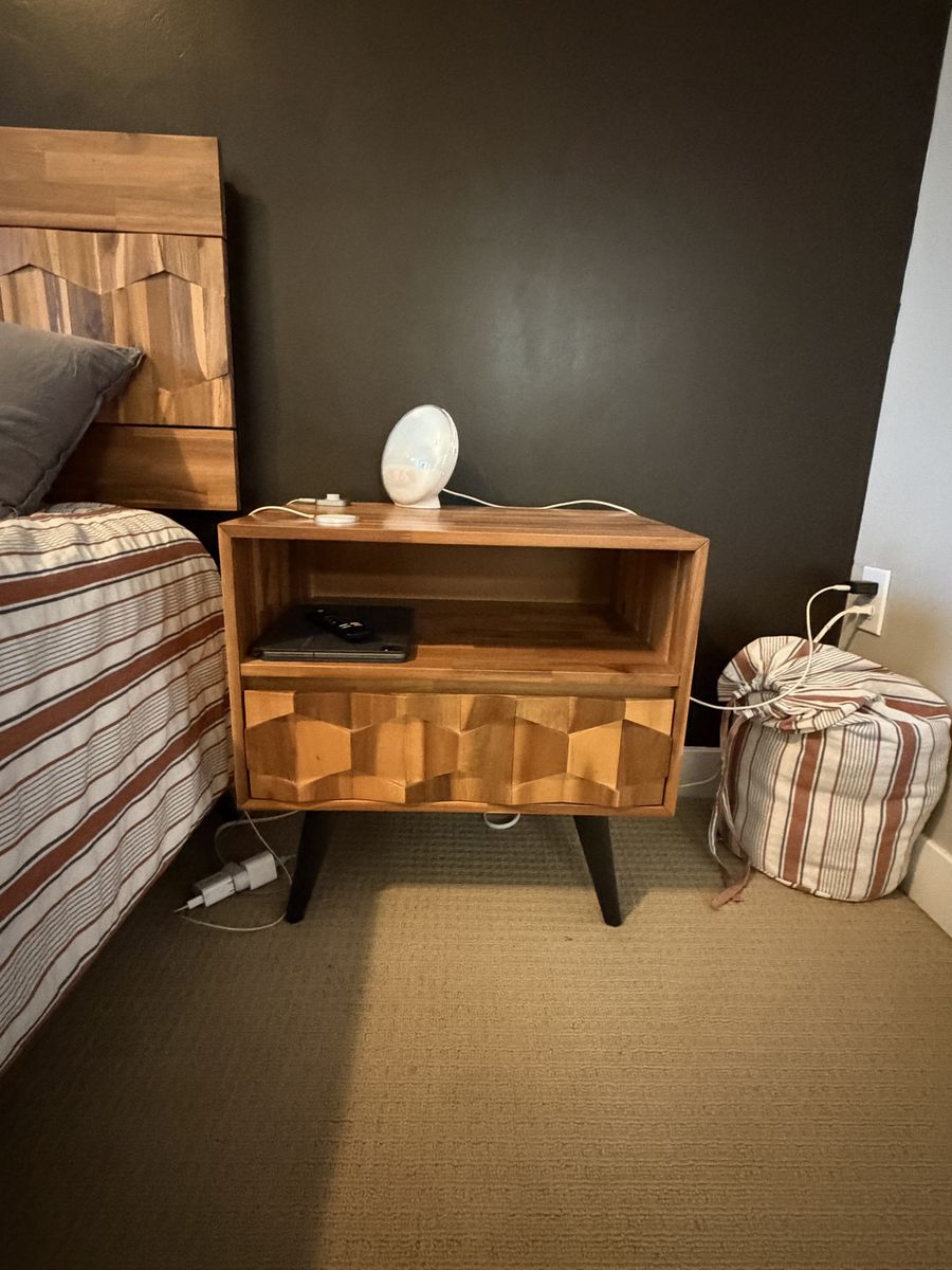 Main image 4