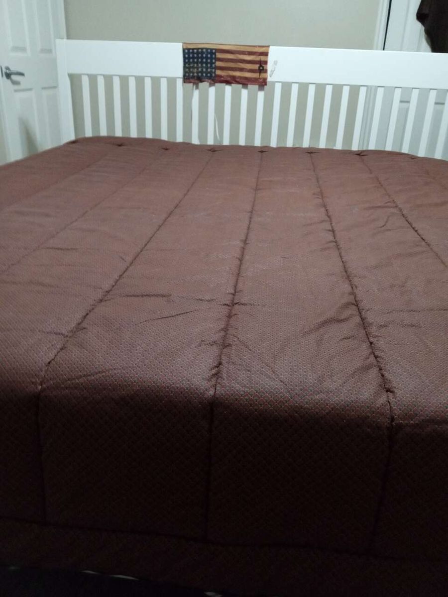 croscill  king comforter set bed skirt and 2 pillow one accent pillow covers made USA