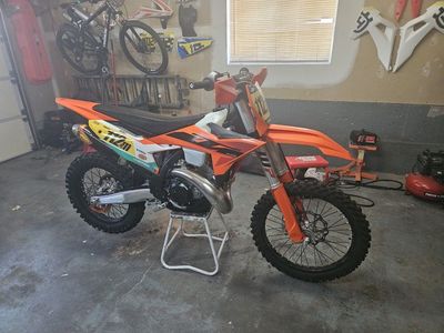2025 KTM 300 XC-Dirt Bike - Orange/White